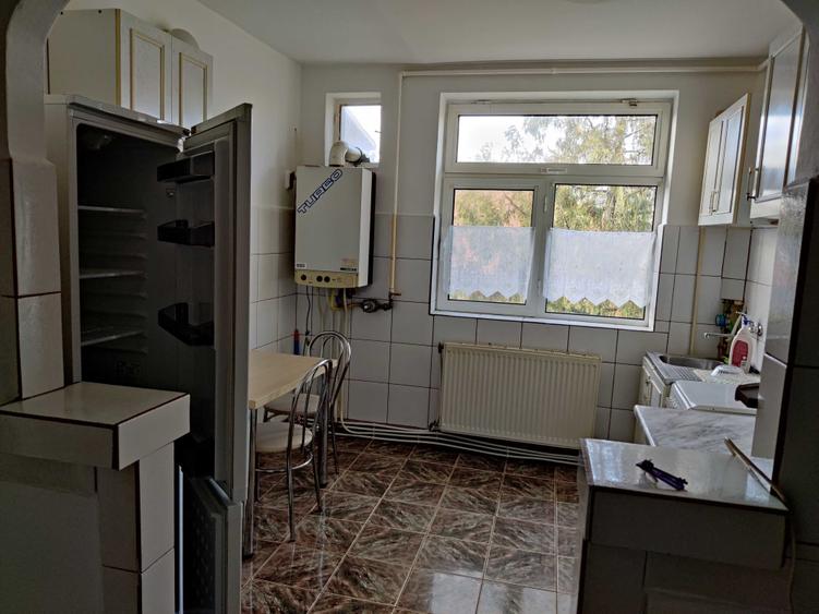 Apartament cu 2 camere semidecomandat în Complex Studențesc