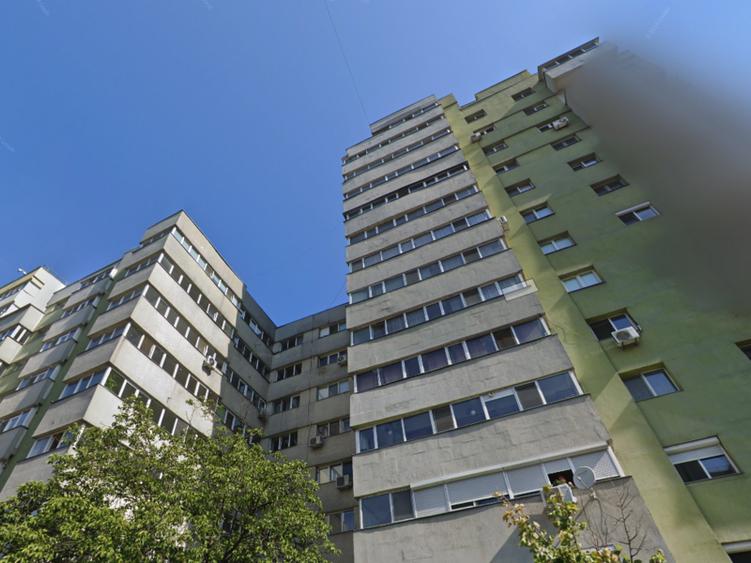 Apartament cu 3 camere decomandat în Pantelimon