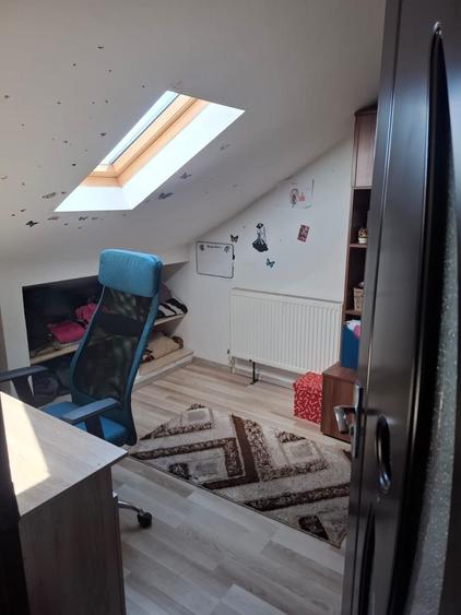 Apartament cu 3 camere decomandat în Viișoara