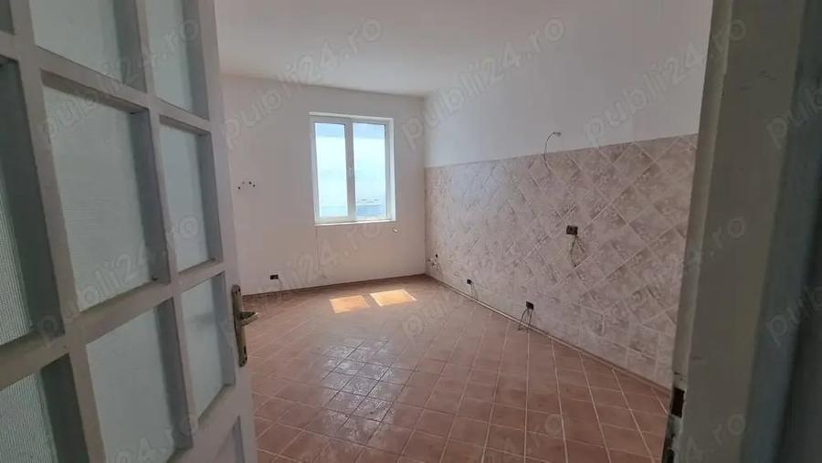 Casă cu 6 camere în Central