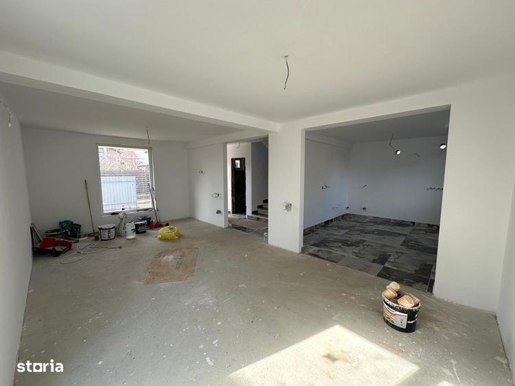 Casă cu 4 camere cu Teren 240 Mp în Clinceni