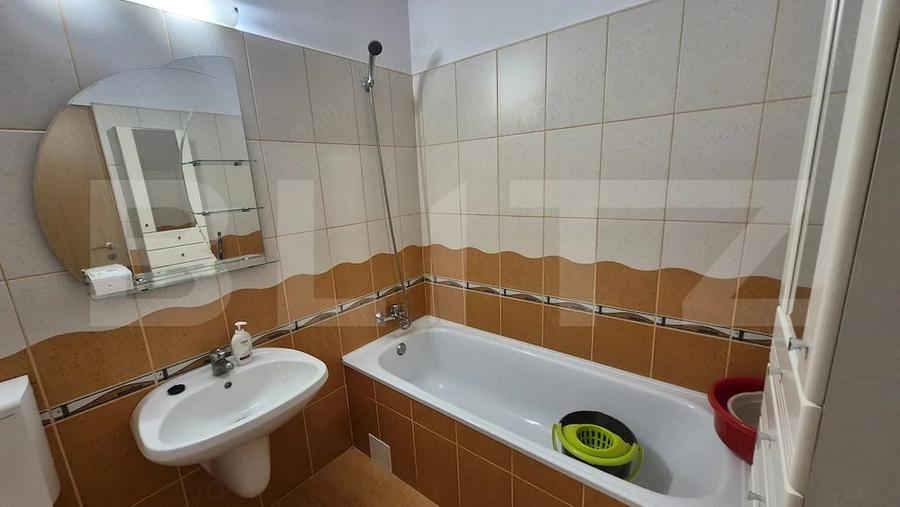 Apartament cu 2 camere de vanzare, 71,30 mp, Micro 16 cu terasa inchisa si garaj - 15