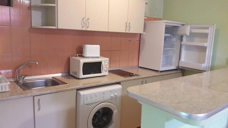 Garsonieră decomandată în Central