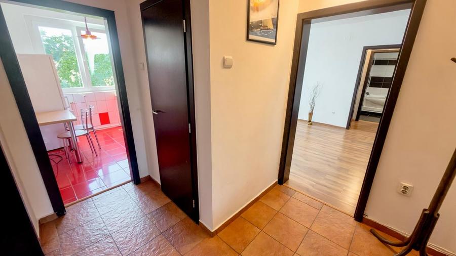 Apartament cu 3 camere semidecomandat în Ultracentral