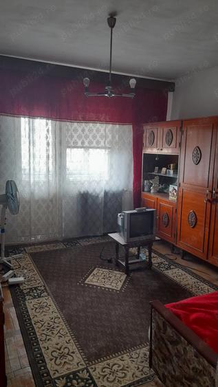 Apartament cu 3 camere decomandat în Autogară