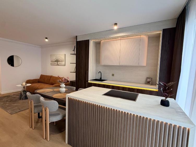 Apartament cu 2 camere semidecomandat în Florești