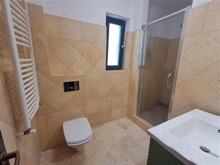 Casă individuală cu 3 camere cu Teren 450 Mp în Aeroport