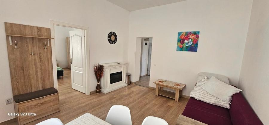 Apartament cu 2 camere decomandat în Central