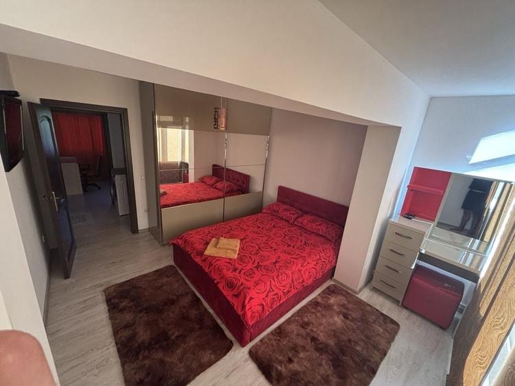 Apartament cu 4 camere decomandat în Central