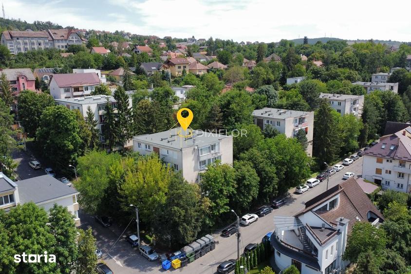 Apartament cu 2 camere decomandat în Cornișa
