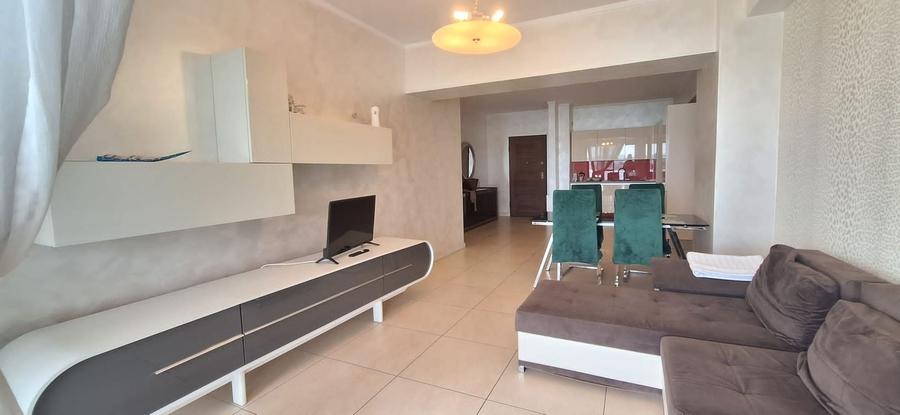 Apartament cu 3 camere decomandat, mobilat în Central