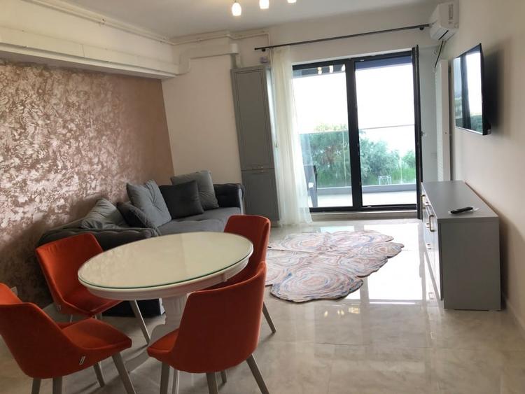Apartament cu 2 camere, mobilat în Central