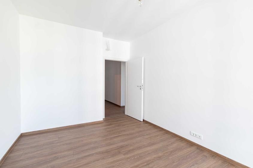 Apartament cu 3 camere decomandat în Costin Georgian