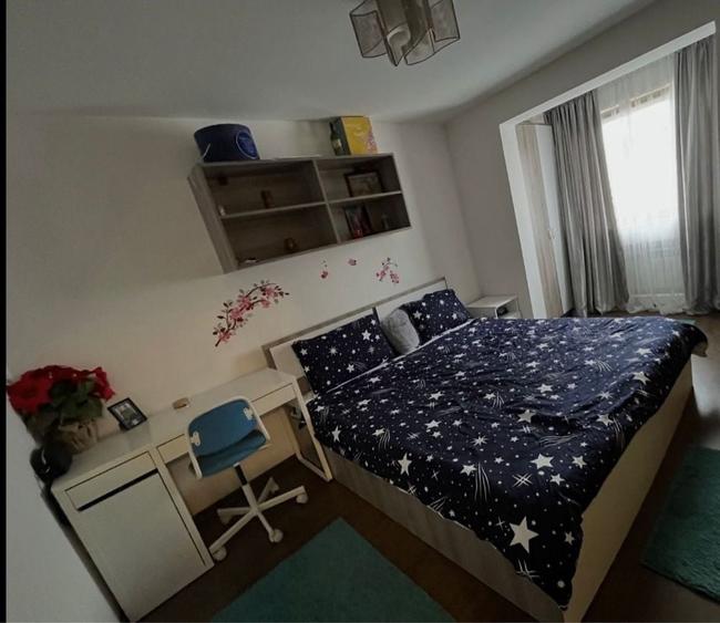 Apartament cu 3 camere decomandat în Central
