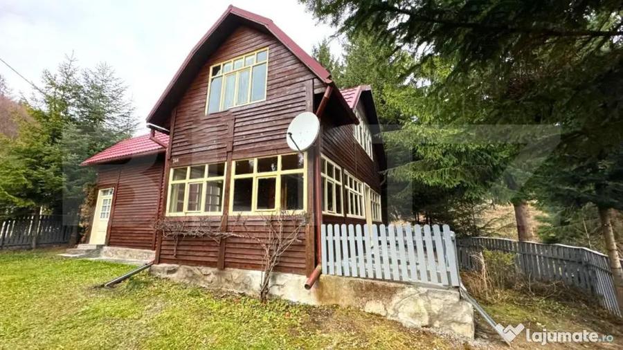 Casă cu 4 camere cu Teren 500 Mp în Colibița