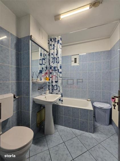 Etaj 2 - Dacia 2 camere decomandat, geam la baie, liber - 4
