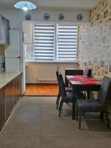 Apartament cu 3 camere semidecomandat în Florești