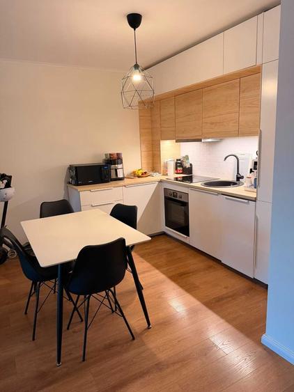 Apartament cu 2 camere decomandat în Europa