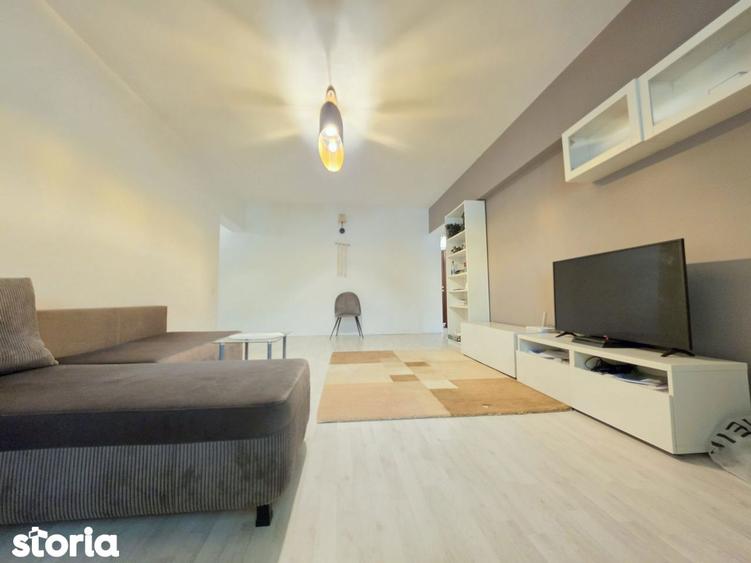 Apartament cu 3 camere, mobilat în Văcăresti