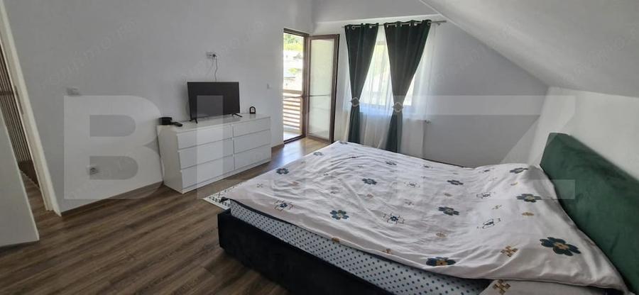 Casa cu priveli?te, multa verdea?a ?i spa?ii generoase Zona A - 17