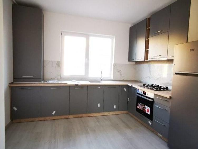 Apartament cu 2 camere decomandat în Aradului