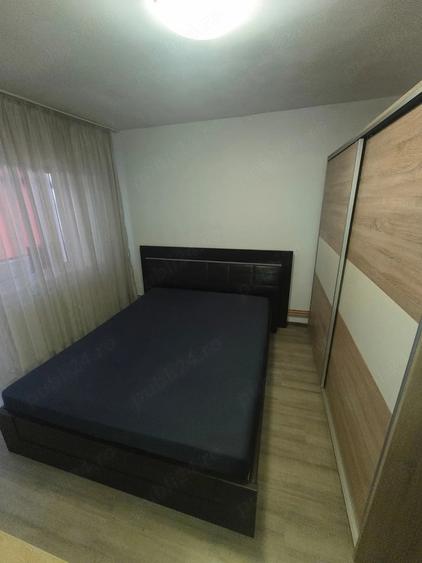 Apartament cu 2 camere decomandat în Girocului