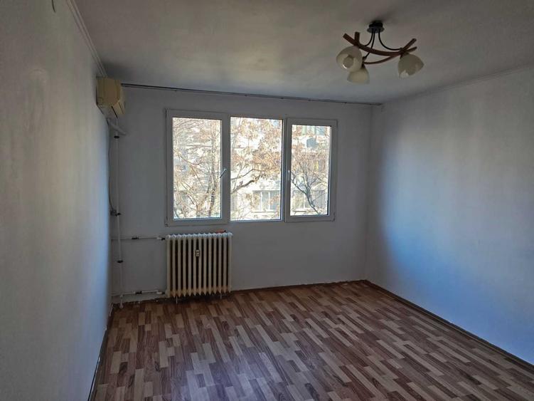 Proprietar vand apartament 3 camere la 7 minute de metrou, Emil Racovita, Piata Straduintei, liber - 6