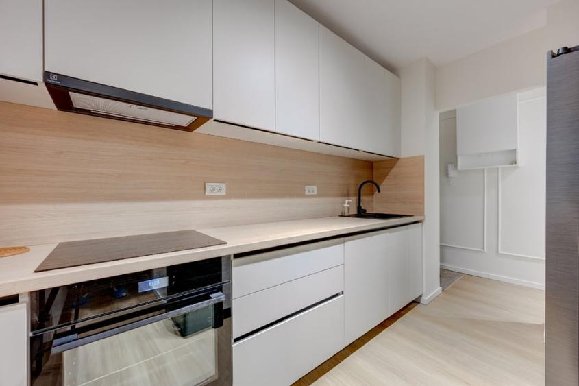Apartament cu 4 camere decomandat, mobilat în Aviației