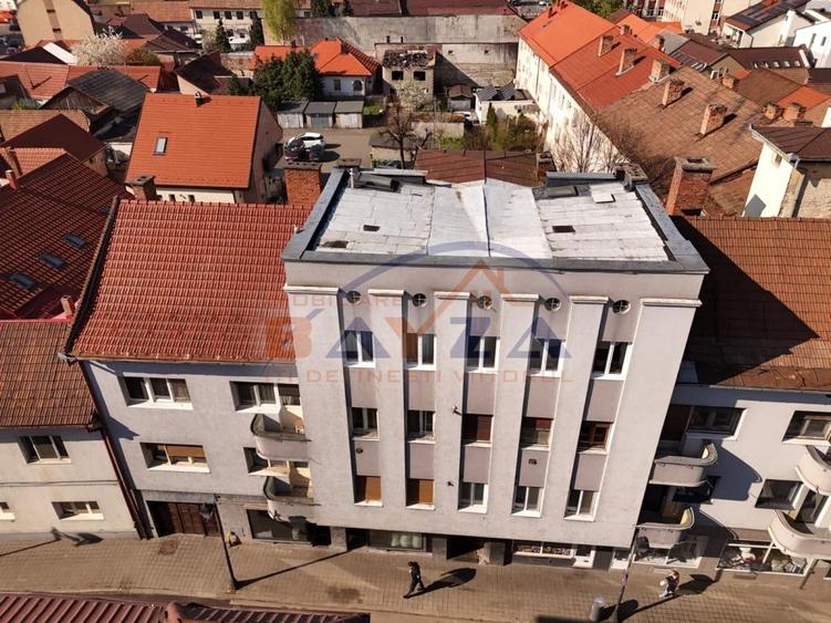 Apartament cu 3 camere decomandat în Orașul Vechi
