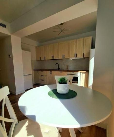 Apartament cu 3 camere decomandat, mobilat în Timpuri Noi