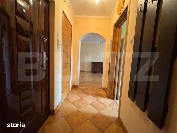Apartament cu 3 camere semidecomandat în Central