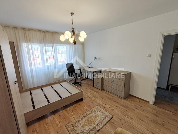 Apartament cu 2 camere decomandat, mobilat în Mărăști