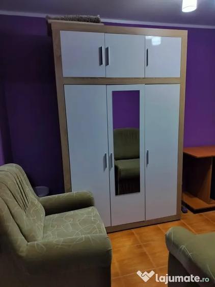 Apartament 3 Camere - Decomandat Complet Utilat, Mobilat - 8