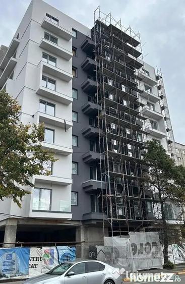 Apartament cu 3 camere decomandat în Abator