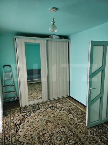 Apartament cu 3 camere semidecomandat, mobilat în Astra