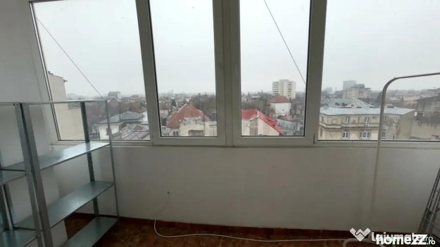 Apartament cu 2 camere decomandat în Moșilor