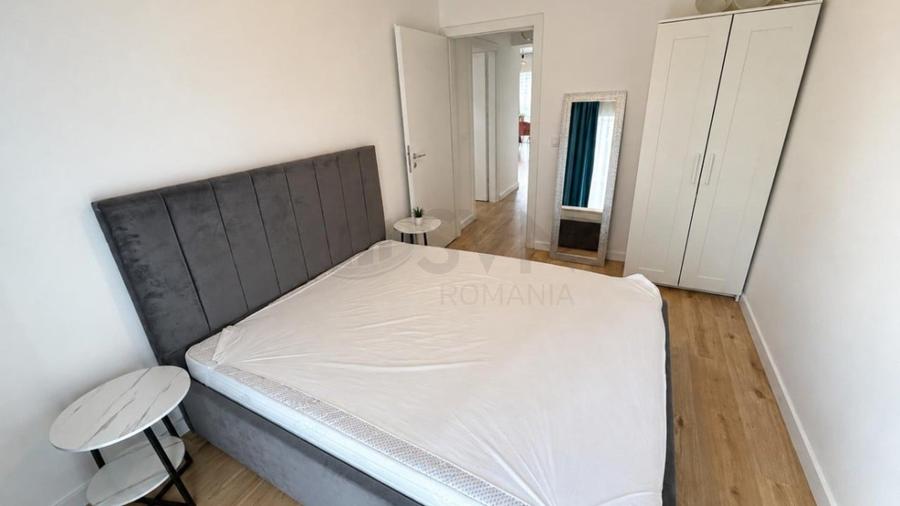 Apartament cu 3 camere semidecomandat în Barbu Văcărescu