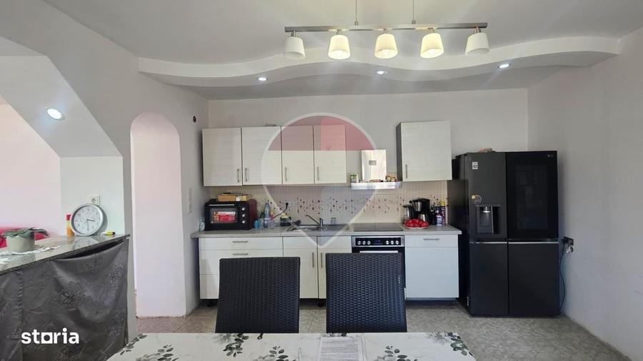 Casă cu 2 camere în Central