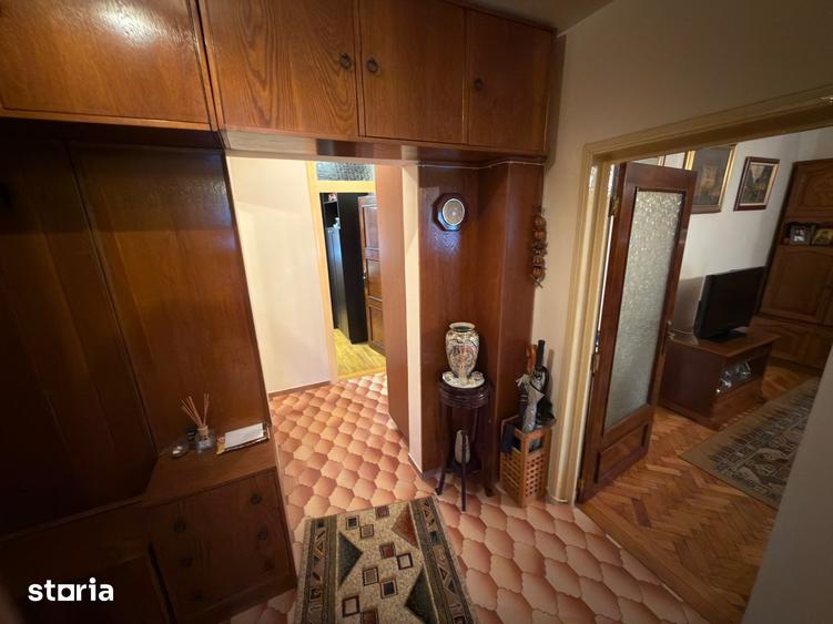 Apartament cu 3 camere în Militari