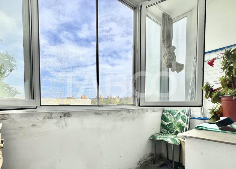 Apartament cu 3 camere semidecomandat, mobilat în Mănăștur