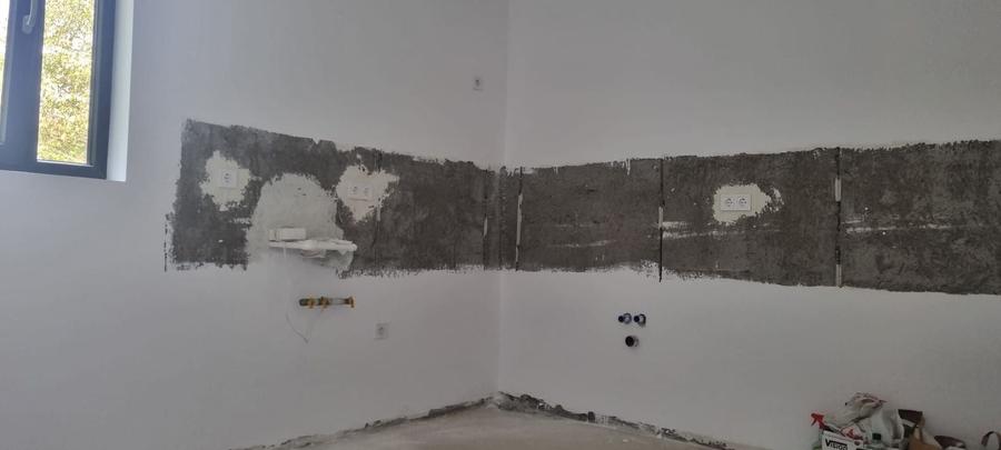 Casă individuală cu 4 camere cu Canalizare în Nord