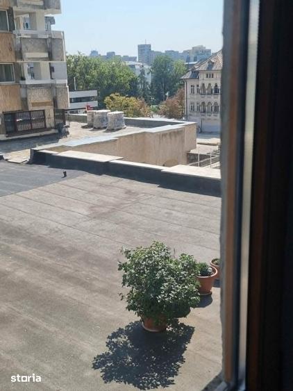 Apartament cu 3 camere decomandat în Ultracentral