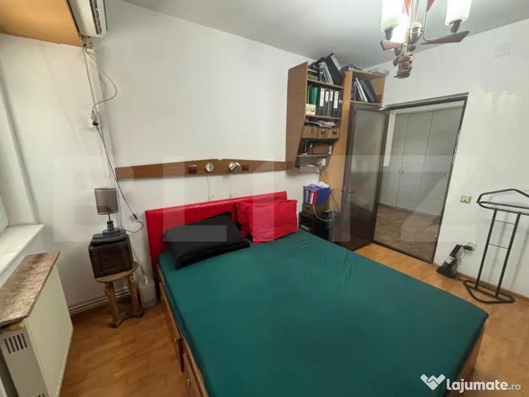 Apartament cu 3 camere decomandat, mobilat în Cetate