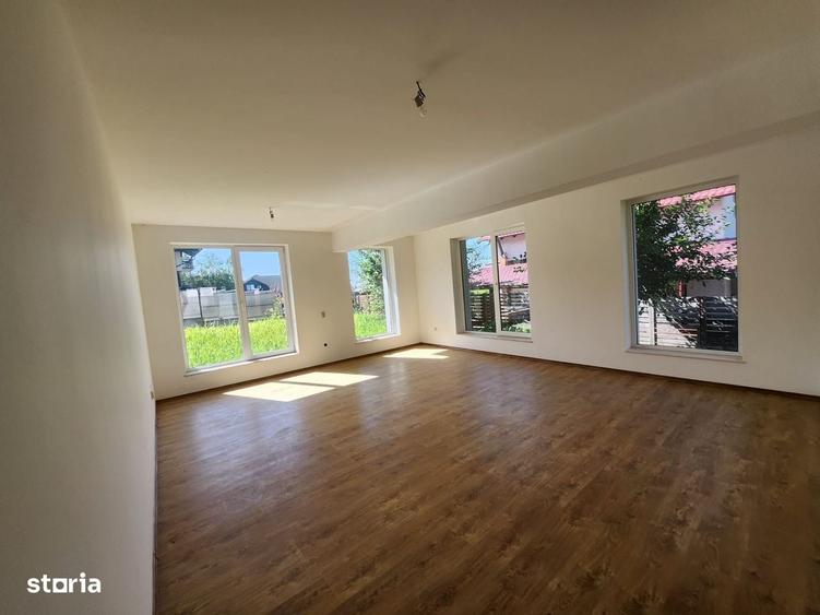 Casă cu 4 camere în Ștefănești