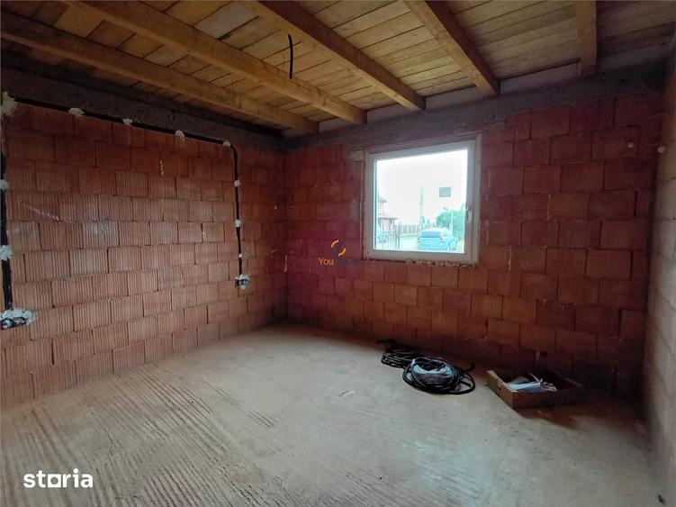 Casă cu 3 camere cu Teren 572 Mp în Gepiu