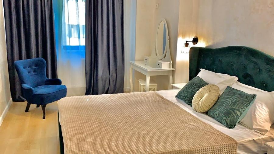 Apartament cu 2 camere, mobilat în Central