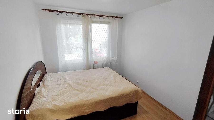 Apartament cu 3 camere în Tractorul
