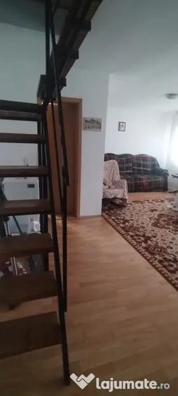 Apartament cu 3 camere nedecomandat în Central