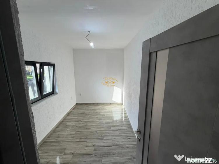 Casă cu 4 camere cu Canalizare în Lăzarea