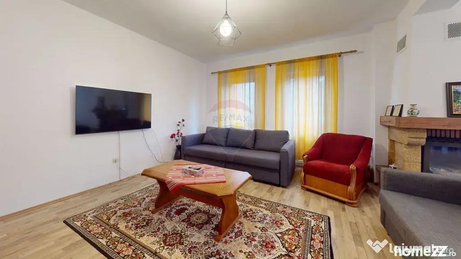Casă cu 7 camere cu Teren 986 Mp în Plaiul Foii